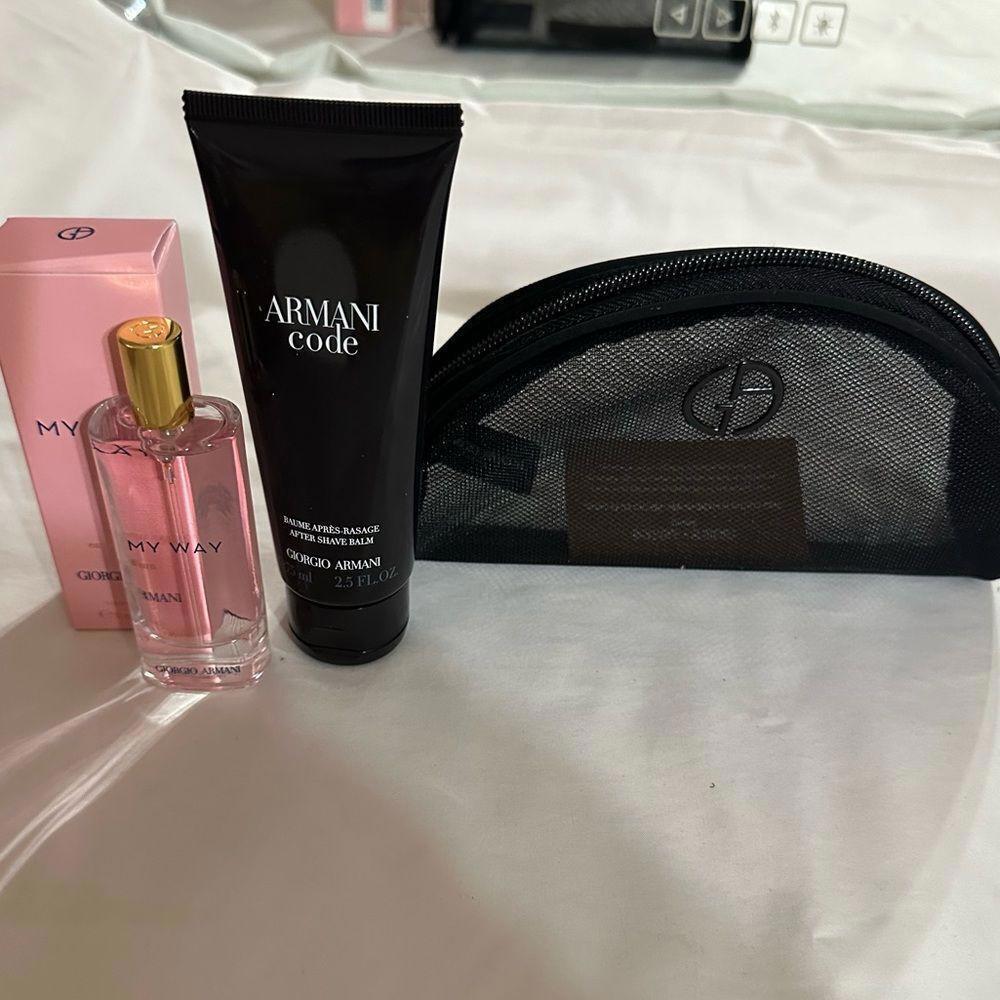 Armani Toiletry Kit - Picture 4 of 4